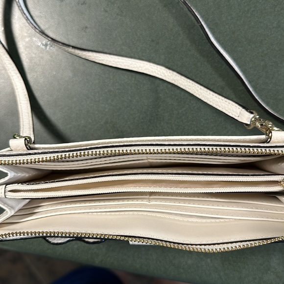 NWOT Kate Spade Unique Laser Cut Floral Design Wallet/Wristlet - Picture 8 of 11